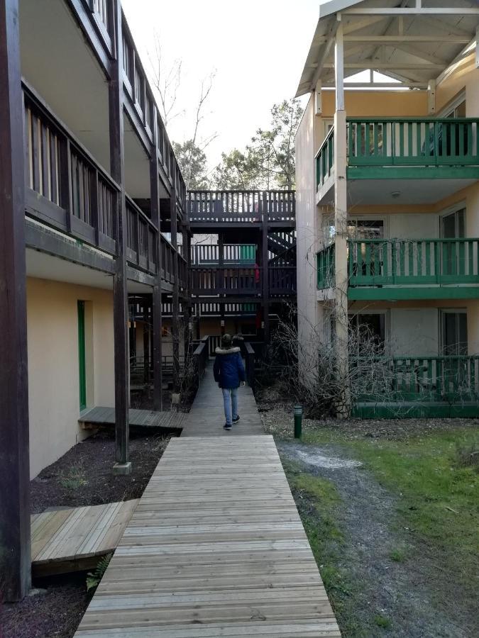 Les Grands Pins Apartamento Carcans Exterior foto