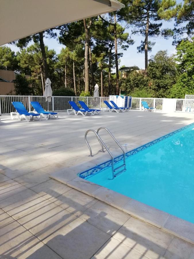 Les Grands Pins Apartamento Carcans Exterior foto
